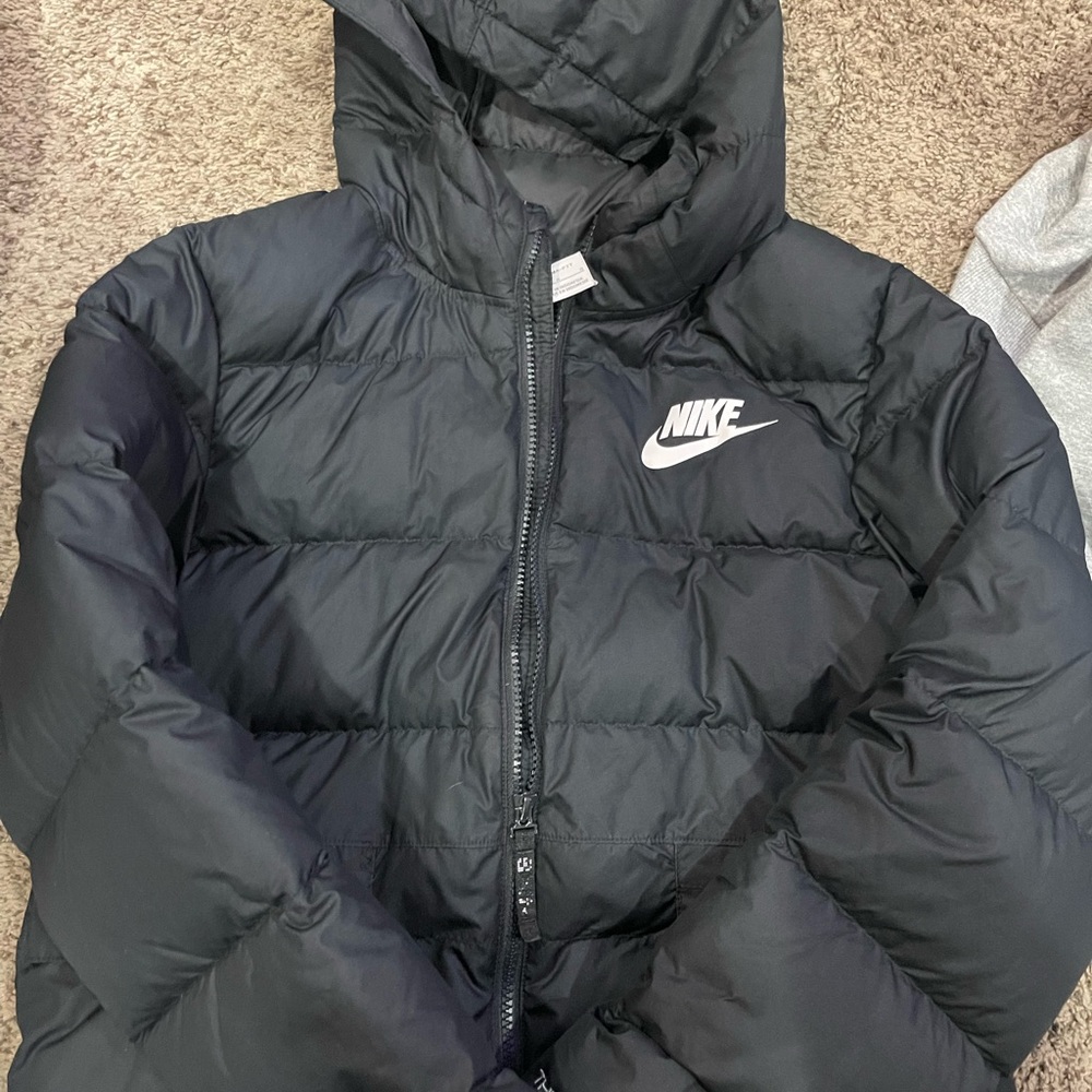 Nike winter coat for boys or girls, size large! 12/14